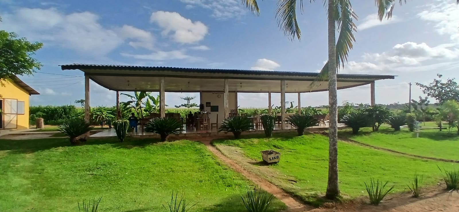 Area de convivencia e refeitorio